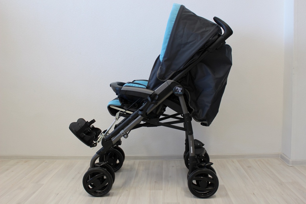 коляска Pliko